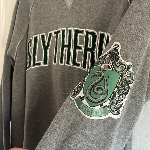 HP world Slytherin sweatshirt 🐍 - Picture 2 of 3